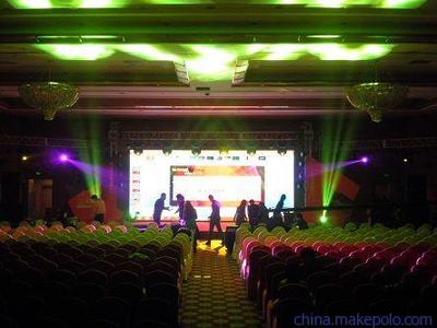 北京給力舞臺(tái)燈光音響出租中心 專業(yè)設(shè)備，助力精彩舞臺(tái)